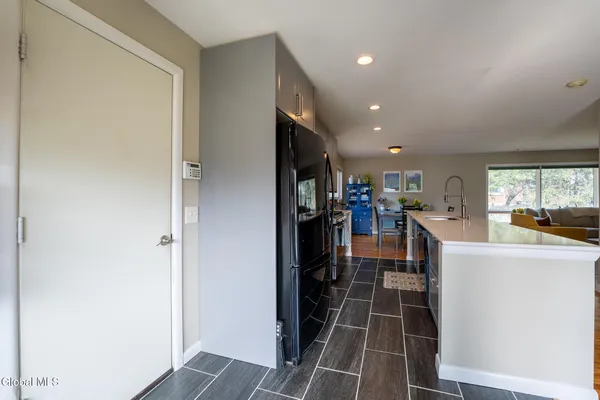 $329,900 | 52 Hawthorne Avenue, Albany, NY 12203