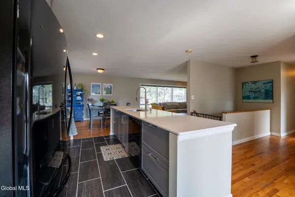 $329,900 | 52 Hawthorne Avenue, Albany, NY 12203