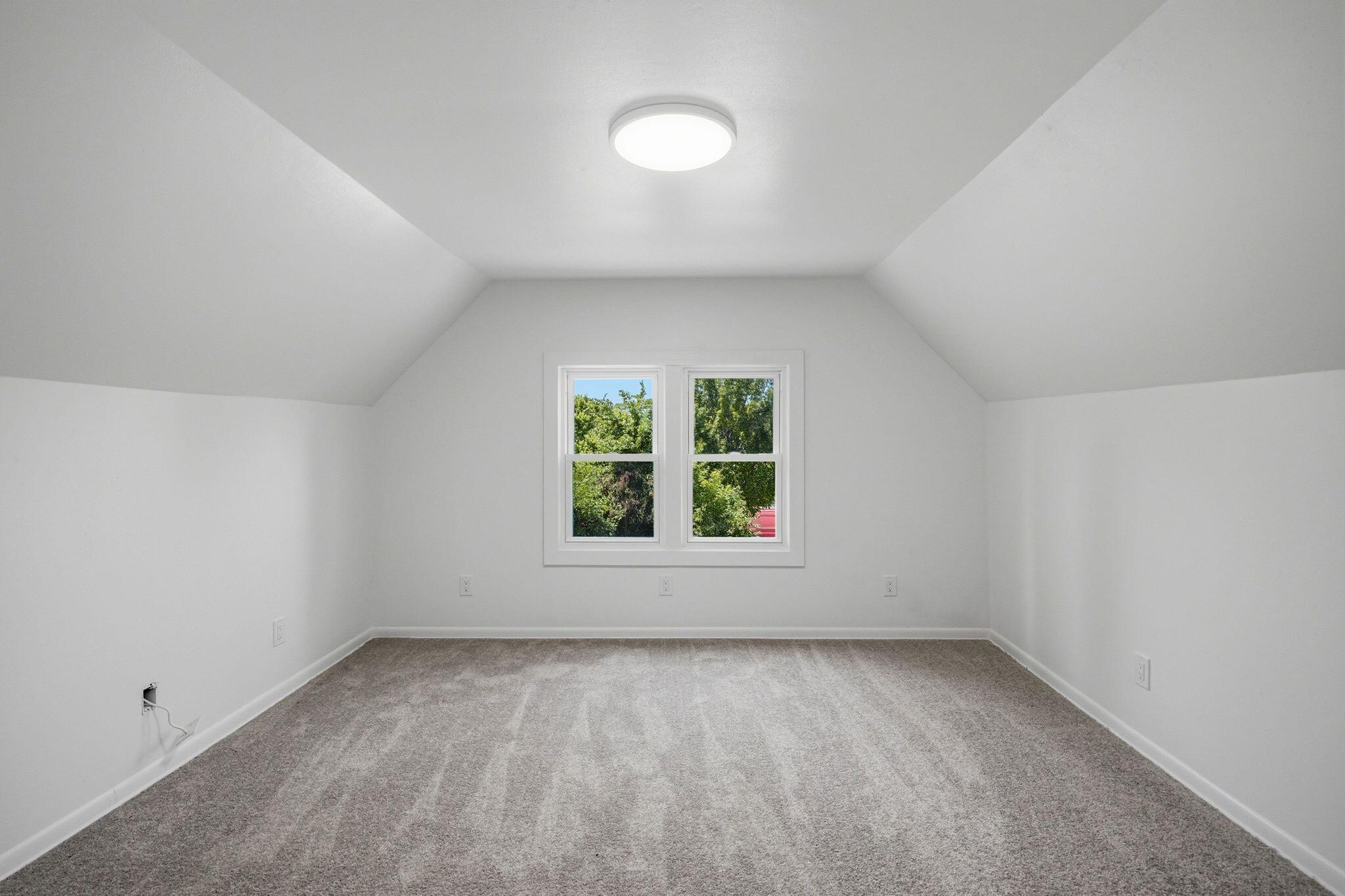 2118 South 68th Street West Allis, WI 53219 - Photo 21 of 27 2118 South 68th Street, West Allis - HDR