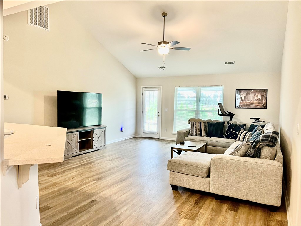 283 Chestnut Drive Brunswick, GA 31523 - Photo 11 of 38