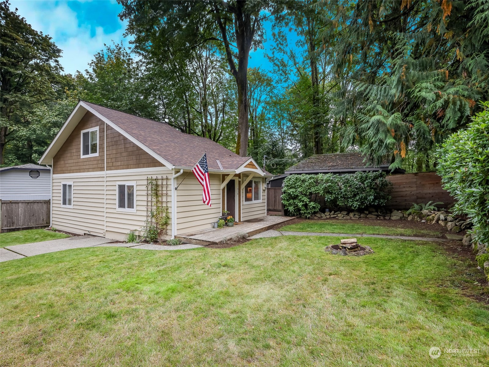 15858 Southeast 116th Street Renton, WA 98059 - Photo 4 of 37 Gallery Image 4