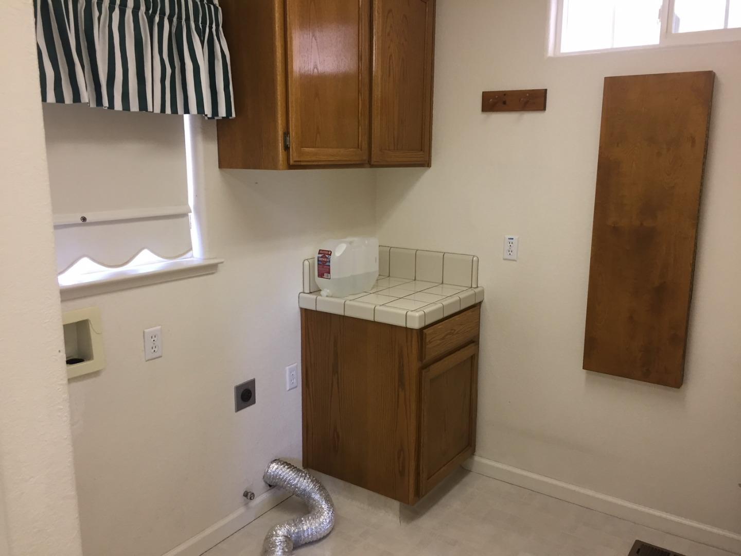 19 Riverside Road Hollister, CA 95023 - Photo 12 of 16 Gallery Image 12