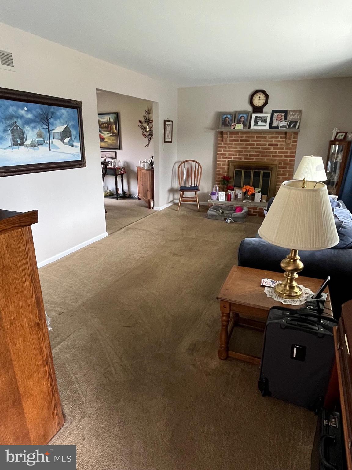 129 Ronald Road Aston, PA 19014 - Photo 33 of 48 a living room with furniture and a piano