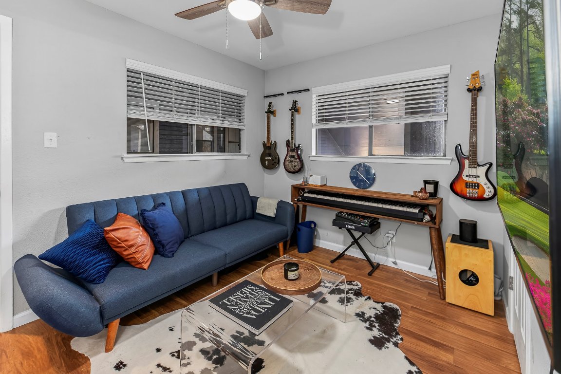 2500 Burleson Road, Unit 621 Austin, TX 78741 - Photo 13 of 26 a living room with furniture and a window