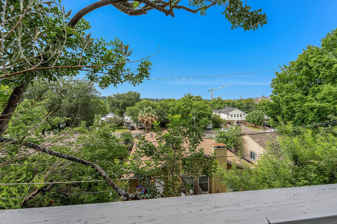 2500 Burleson Road, Unit 621 Austin, TX 78741 - Photo 22 of 26 a view of a garden