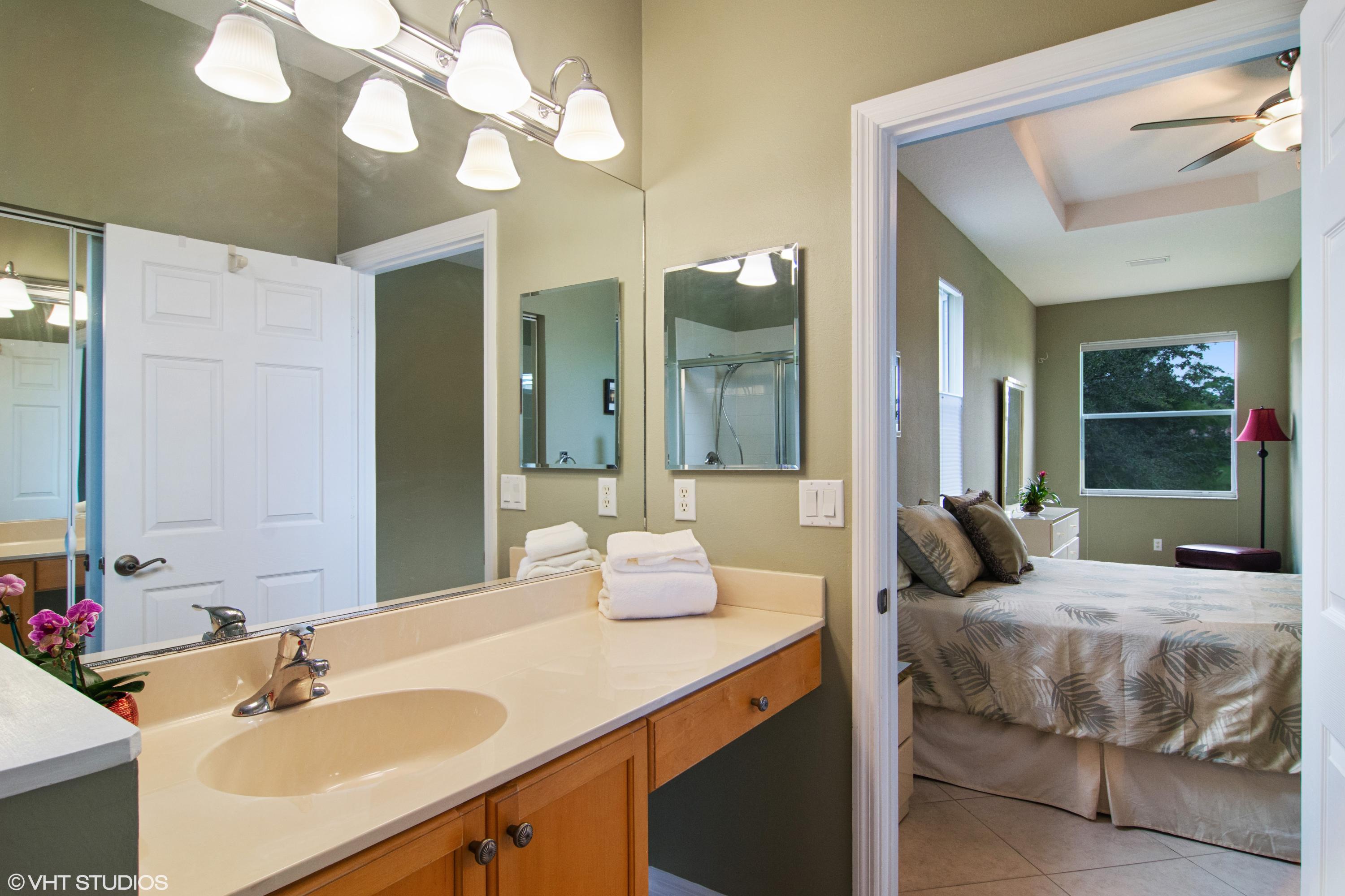 314 Southwest Coconut Key Way Port St. Lucie, FL 34986 - Photo 15 of 28 Master Bath