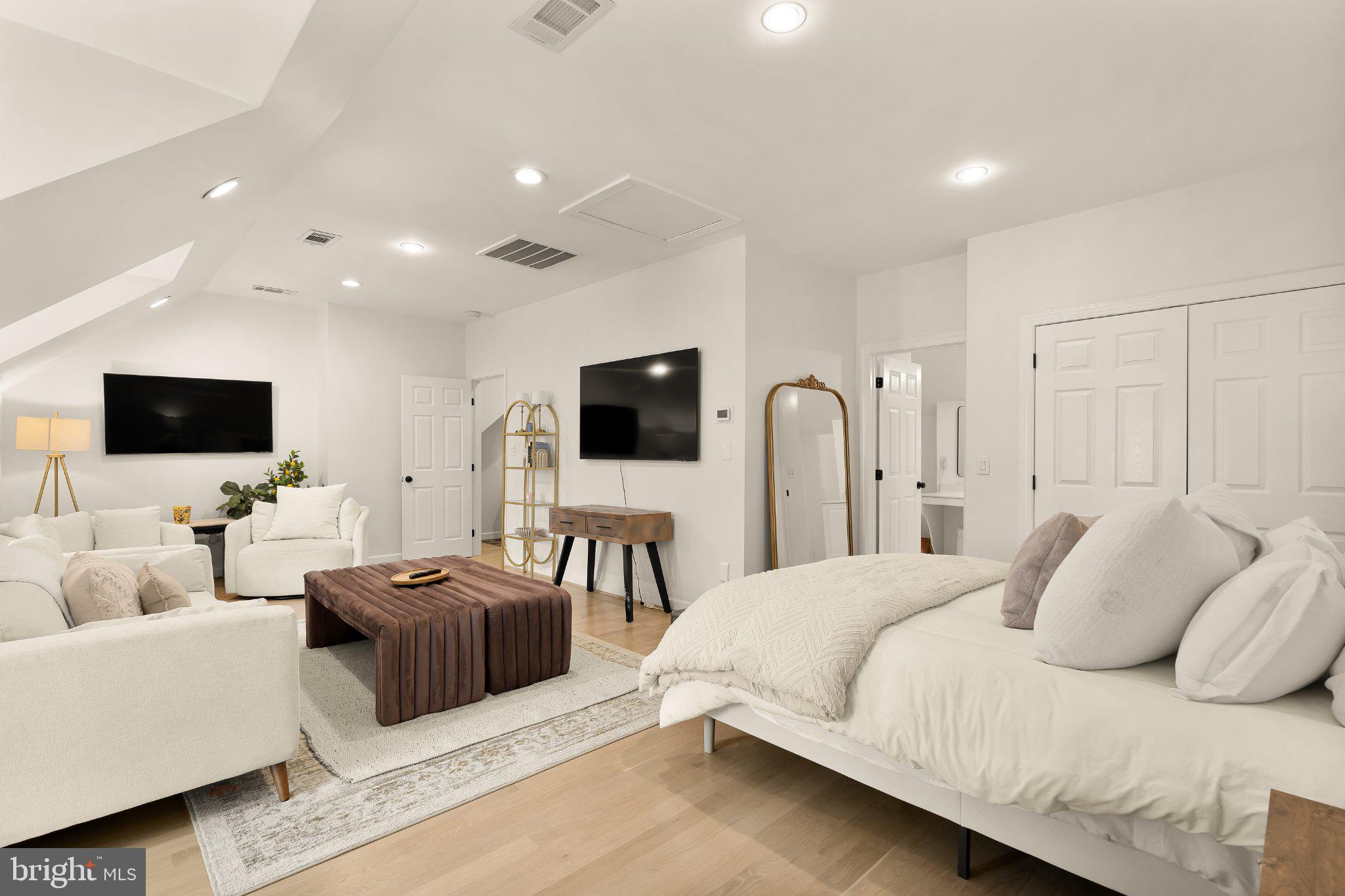 2116 21st Road North Arlington, VA 22201 - Photo 54 of 56 Bedroom #4 with en suite