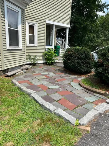 $3,200 | 76 Chestnut Street, Unit 2, Newton, MA 02465