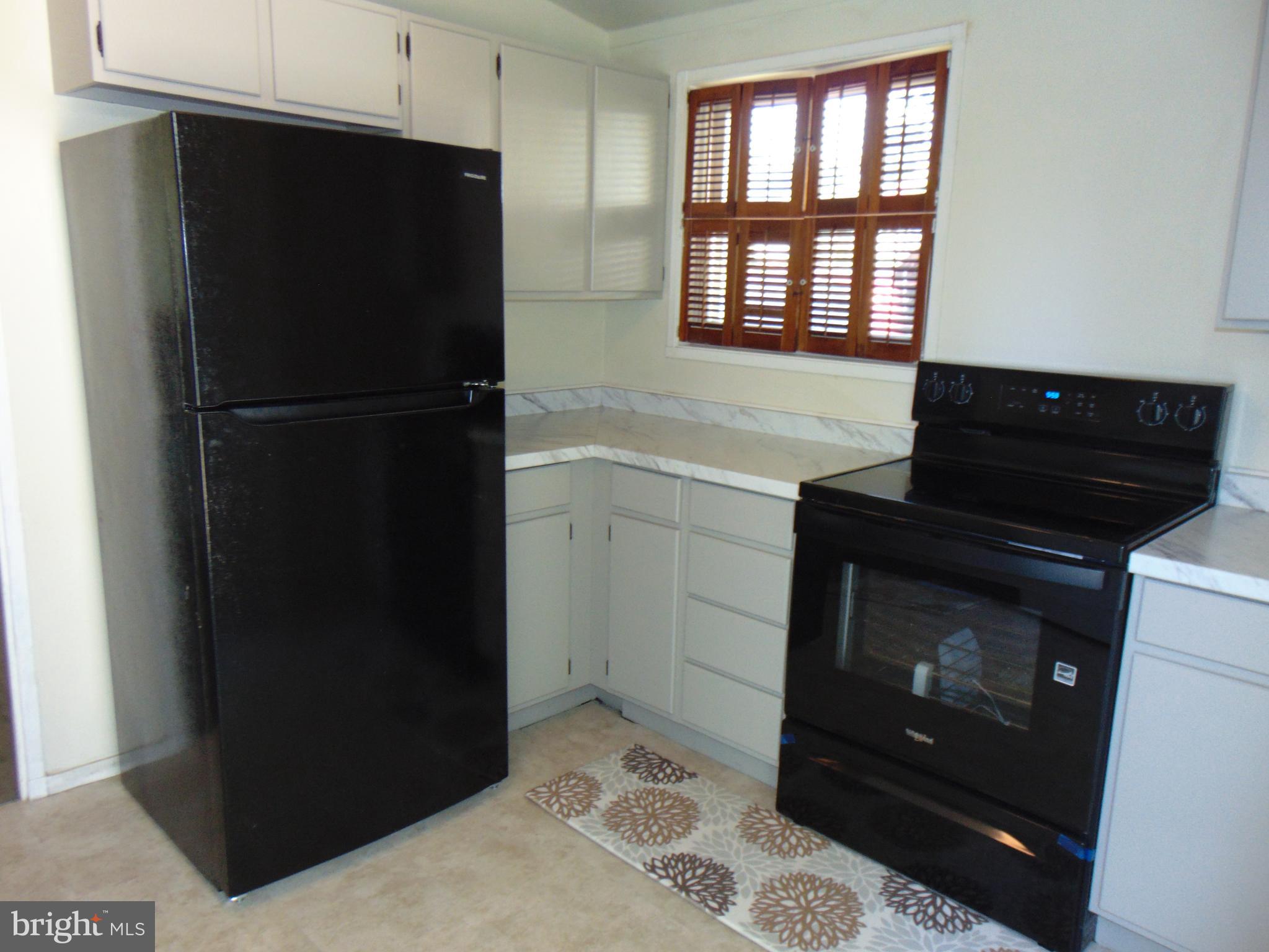 909 Oak Street Frederick, MD 21703 - Photo 2 of 34 Remodeled Kitchen