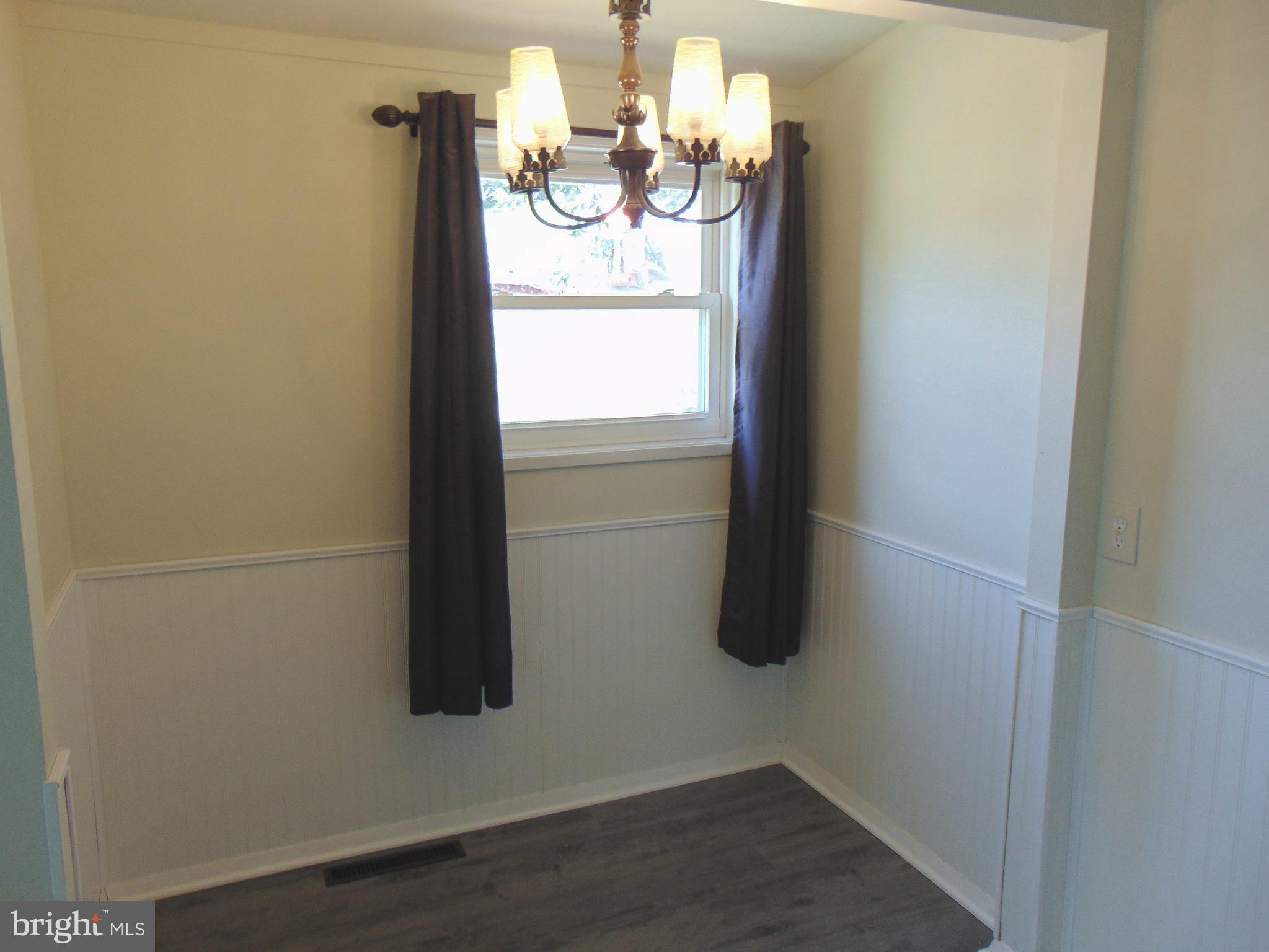 909 Oak Street Frederick, MD 21703 - Photo 23 of 34 Cozy Dining Area