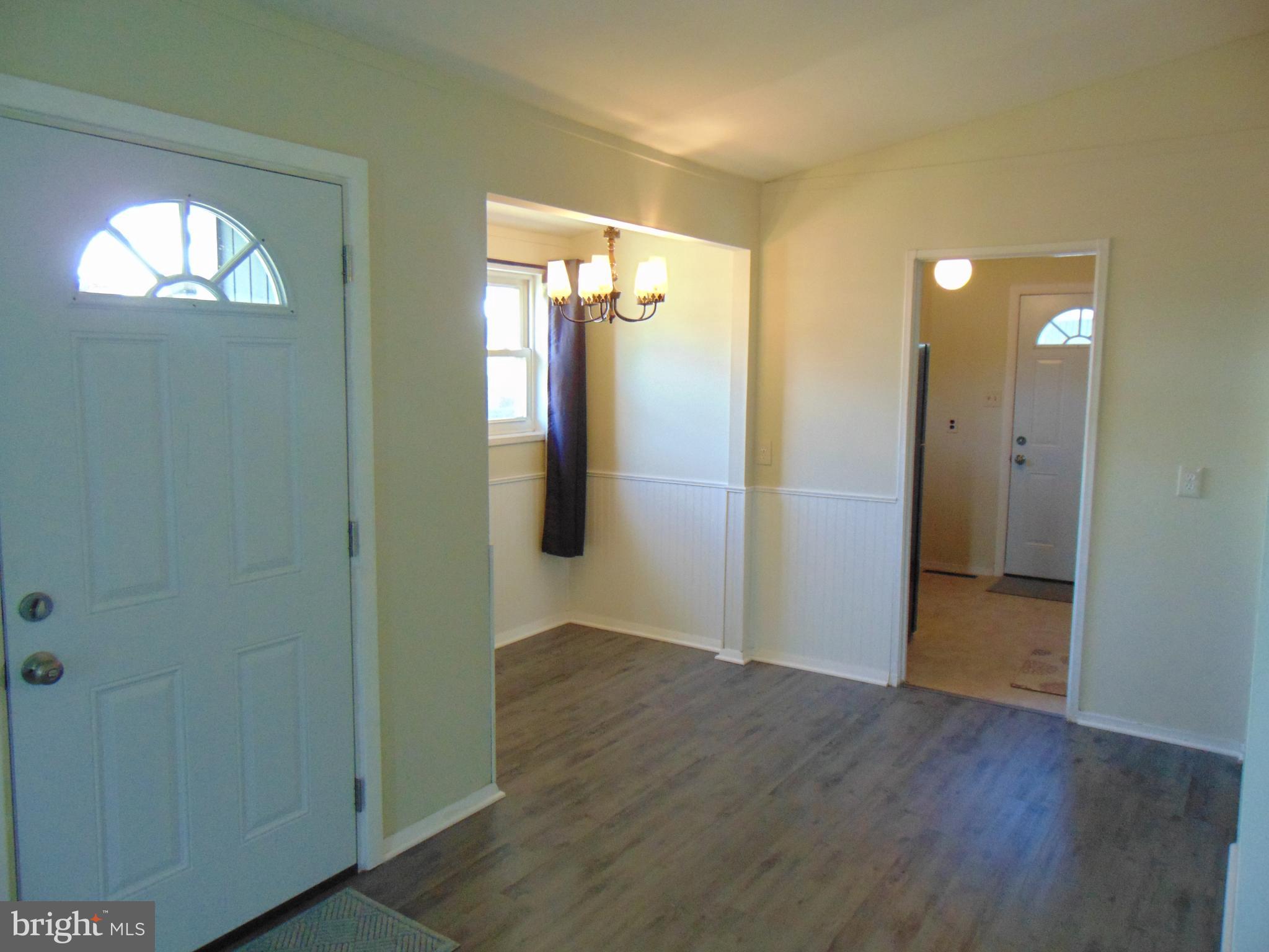 909 Oak Street Frederick, MD 21703 - Photo 24 of 34 Front Entrance