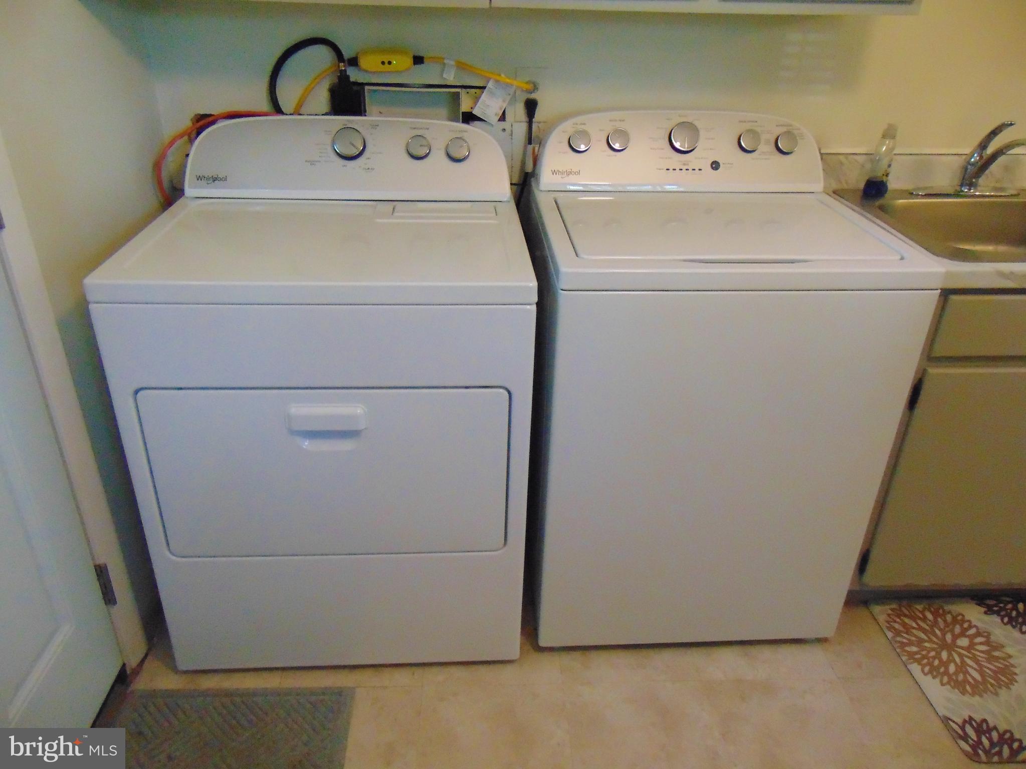 909 Oak Street Frederick, MD 21703 - Photo 25 of 34 New Washer and Dryer
