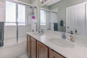 3012 Laurel Ridge Circle Riviera Beach, FL 33404 - Photo 16 of 35 16