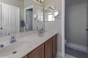 3012 Laurel Ridge Circle Riviera Beach, FL 33404 - Photo 17 of 35 17