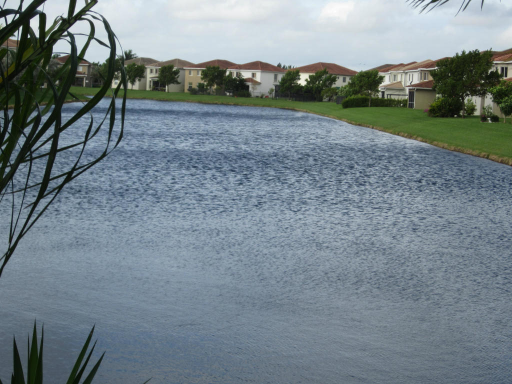 3012 Laurel Ridge Circle Riviera Beach, FL 33404 - Photo 34 of 35 Mediterranean
