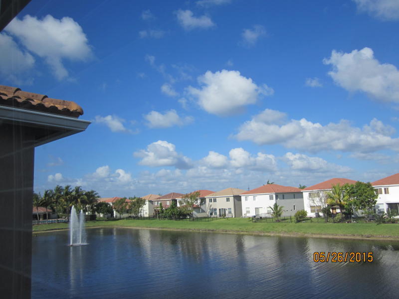 3012 Laurel Ridge Circle Riviera Beach, FL 33404 - Photo 5 of 35 Great location