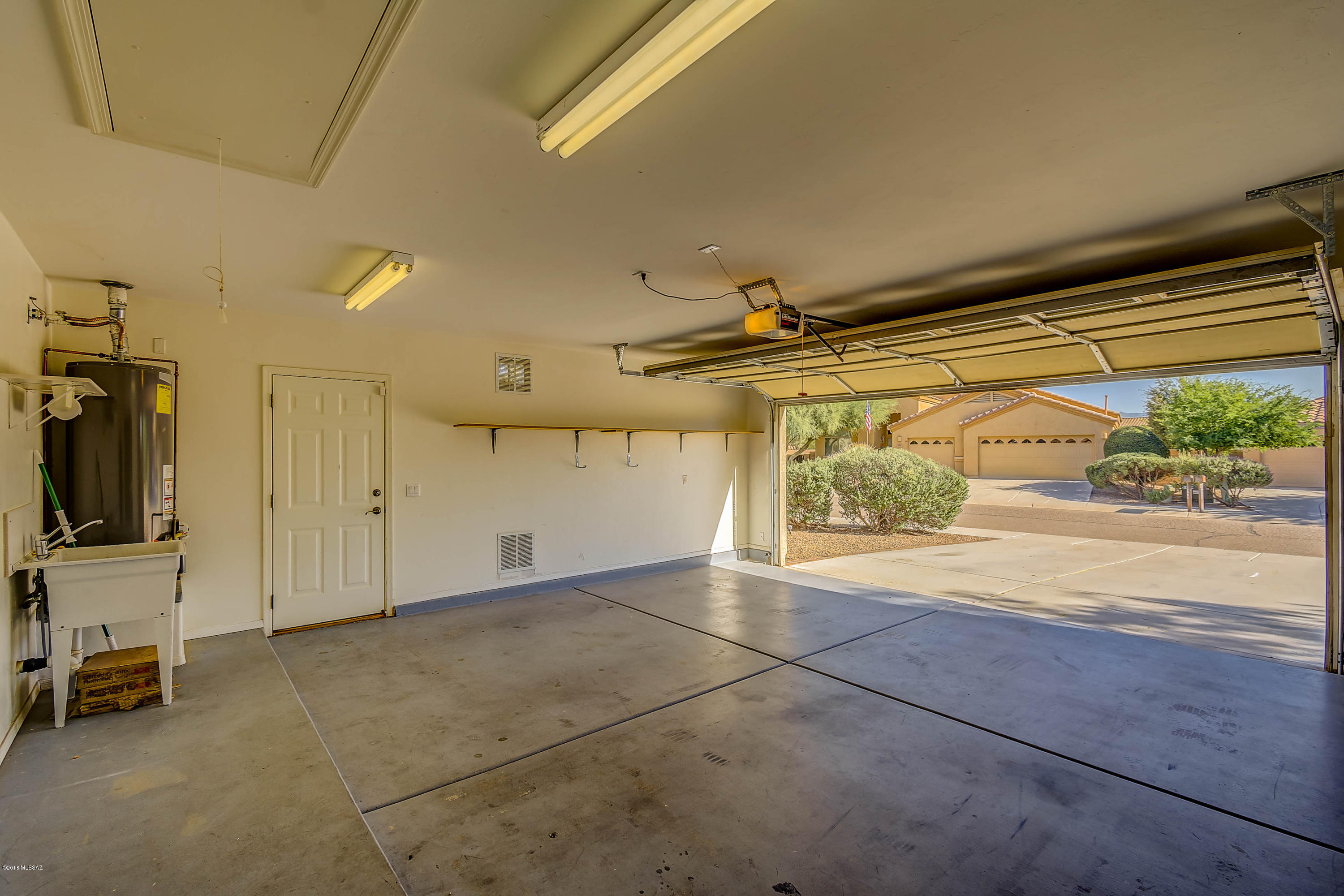 7995 North Rondure Loop Tucson, AZ 85743 - Photo 22 of 29