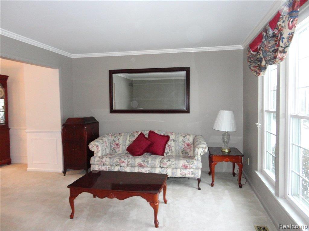 1960 North Fairview Lane Rochester, MI 48306 - Photo 5 of 23 DSC00136.JPG