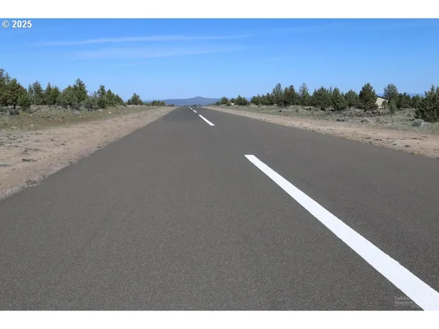 $949,000 | 13422 Southwest Airfield Lane, Culver, OR 97734