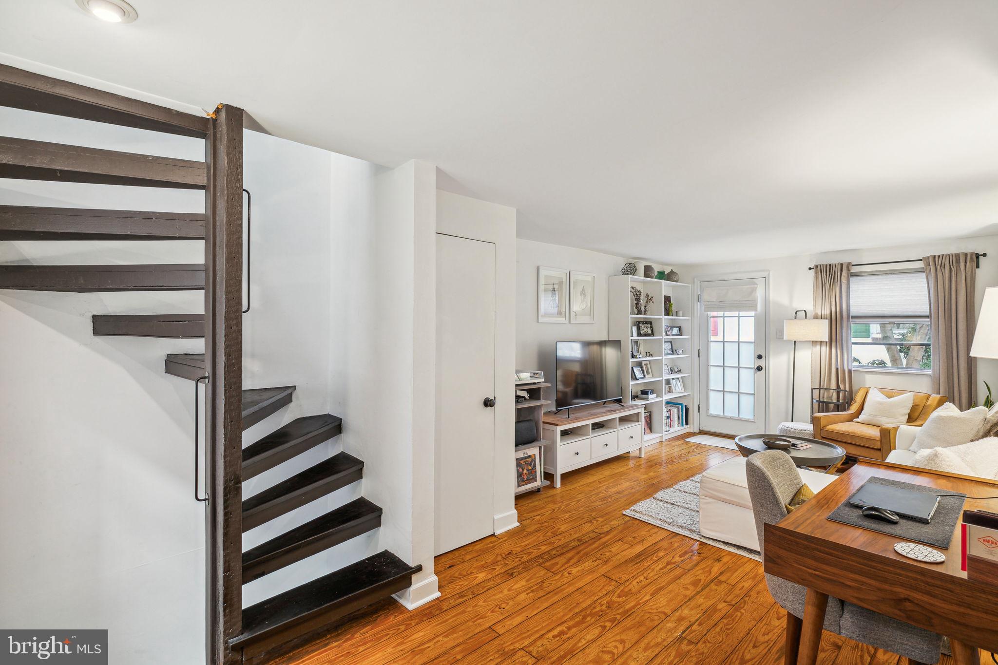908 Waverly Street Philadelphia, PA 19147 - Photo 13 of 37