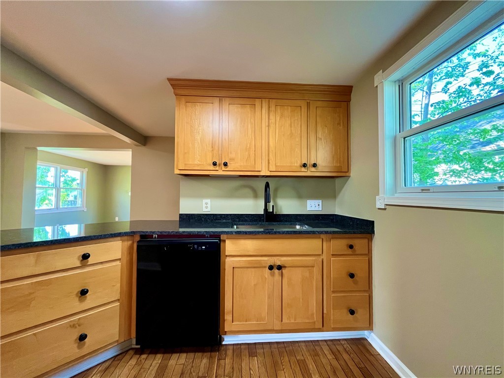 2554 Niagara Road Niagara Falls, NY 14304 - Photo 12 of 27