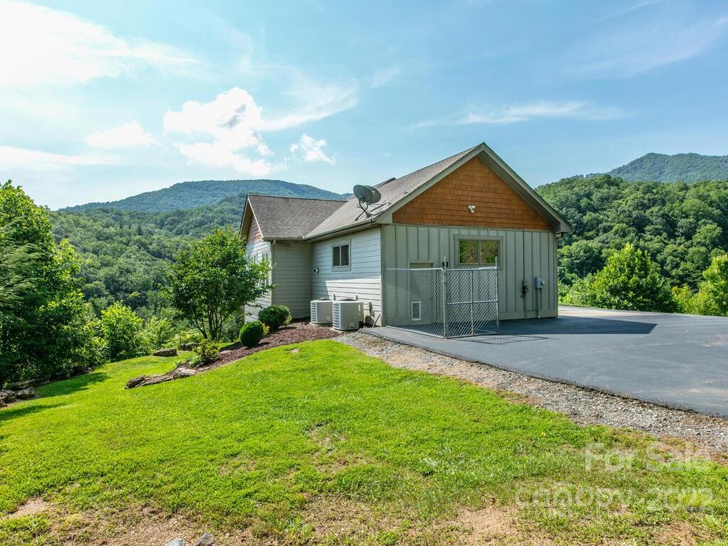 1017 South Turkey Creek Road Leicester, NC 28748 - Photo 34 of 46 Gallery Image 34