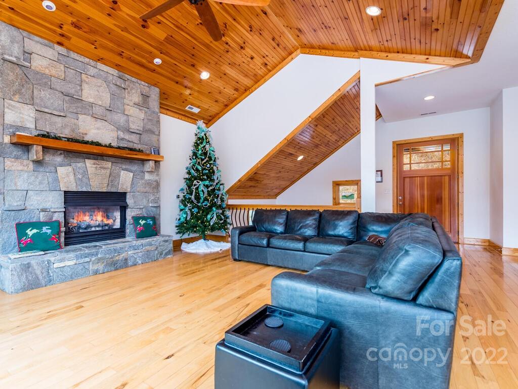 1017 South Turkey Creek Road Leicester, NC 28748 - Photo 9 of 46 Gallery Image 9