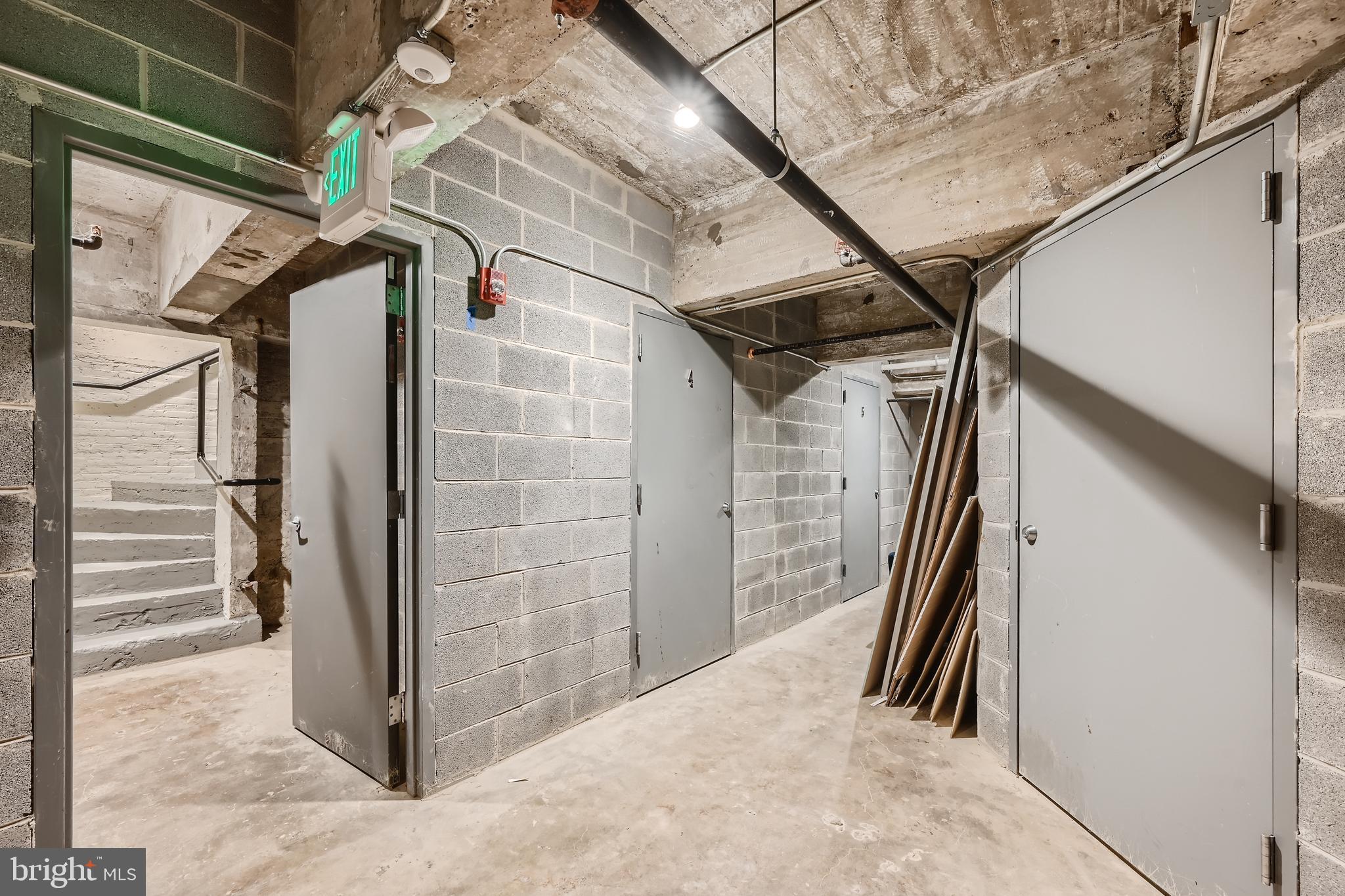 311 West Baltimore Street, Unit 501 Baltimore, MD 21201 - Photo 17 of 28 a view of entryway