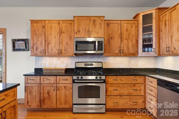 $1,249,000 | 277 Kestrel Court, Sapphire, NC 28774