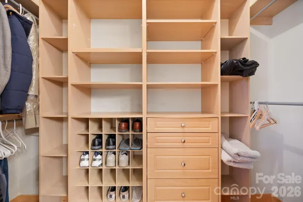 $1,249,000 | 277 Kestrel Court, Sapphire, NC 28774