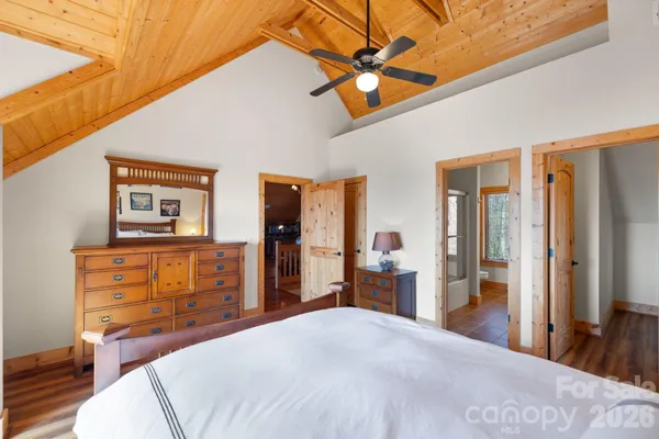 $1,249,000 | 277 Kestrel Court, Sapphire, NC 28774