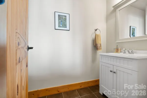$1,249,000 | 277 Kestrel Court, Sapphire, NC 28774