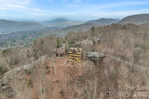 $1,249,000 | 277 Kestrel Court, Sapphire, NC 28774