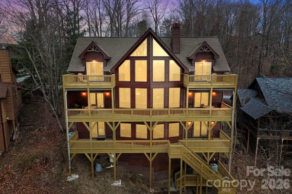 $1,249,000 | 277 Kestrel Court, Sapphire, NC 28774