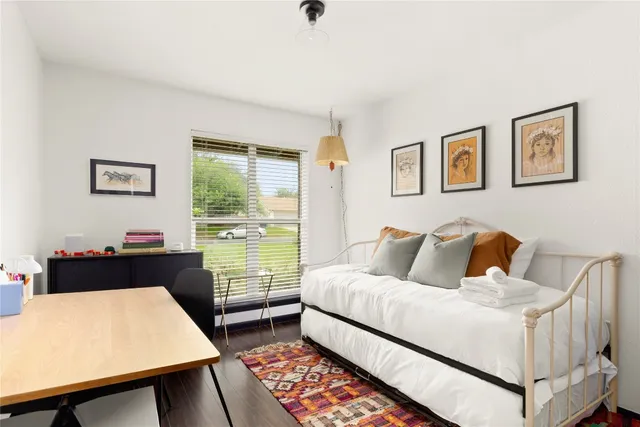 $3,000 | 705 Battle Bend Boulevard, Austin, TX 78745