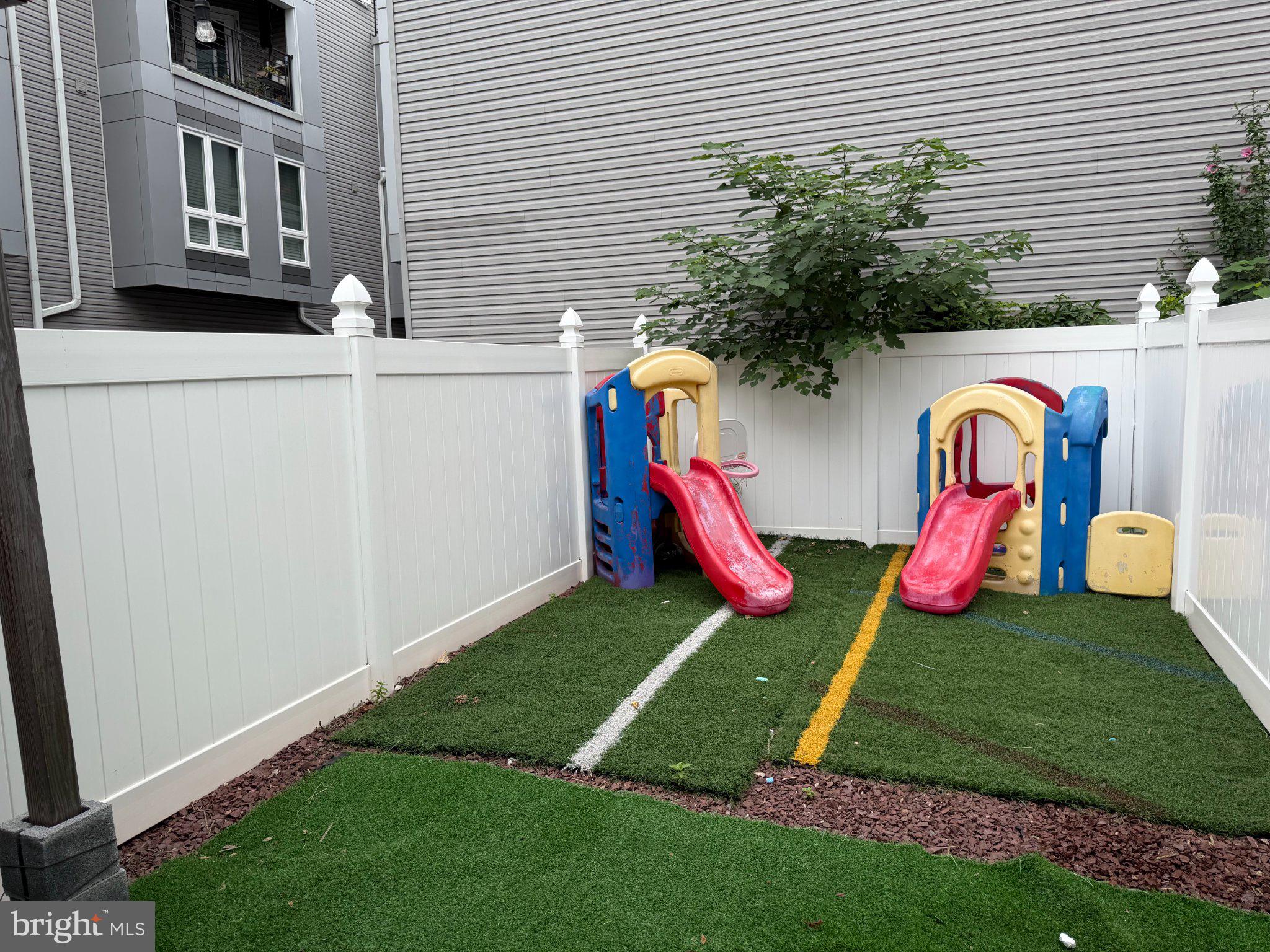 1217 LeCount Street Philadelphia, PA 19121 - Photo 10 of 29 Charming play area for little adventurers.