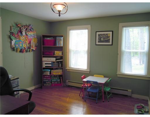 42 Oak Ridge Drive Wiscasset, ME 04578 - Photo 11 of 16 Den/Family/Great Room.