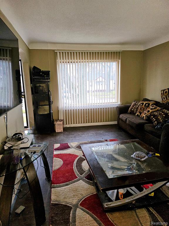 19356 Huntington Road Detroit, MI 48219 - Photo 4 of 20