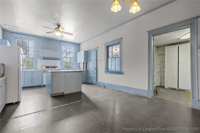 $399,999 | 205 North Vance Street, Red Springs, NC 28377