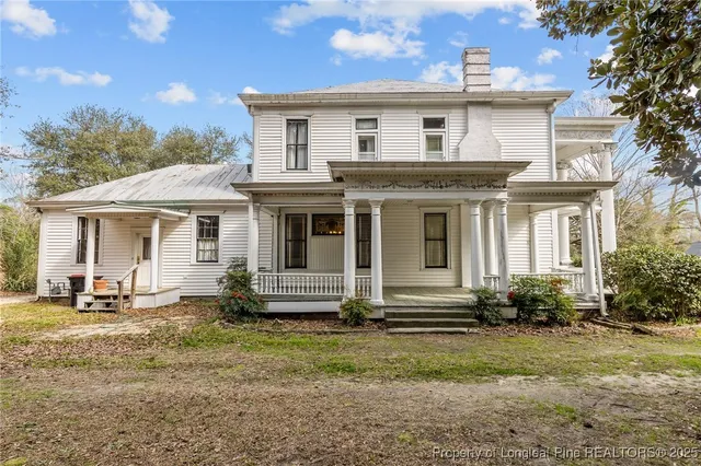$399,999 | 205 North Vance Street, Red Springs, NC 28377