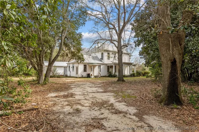 $399,999 | 205 North Vance Street, Red Springs, NC 28377