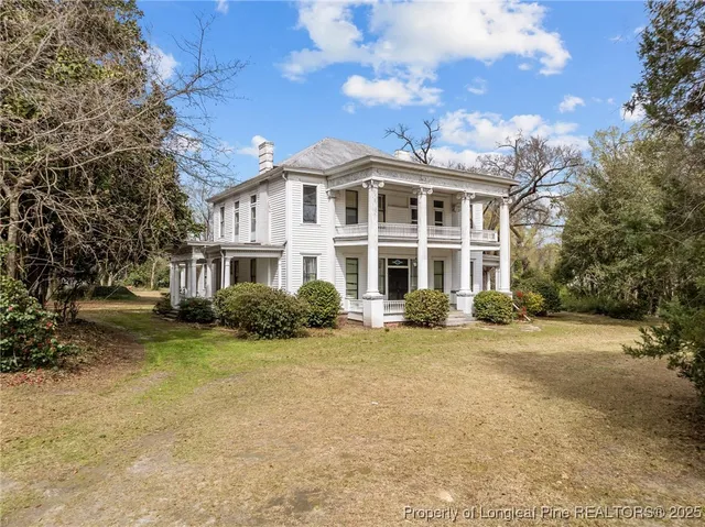 $399,999 | 205 North Vance Street, Red Springs, NC 28377
