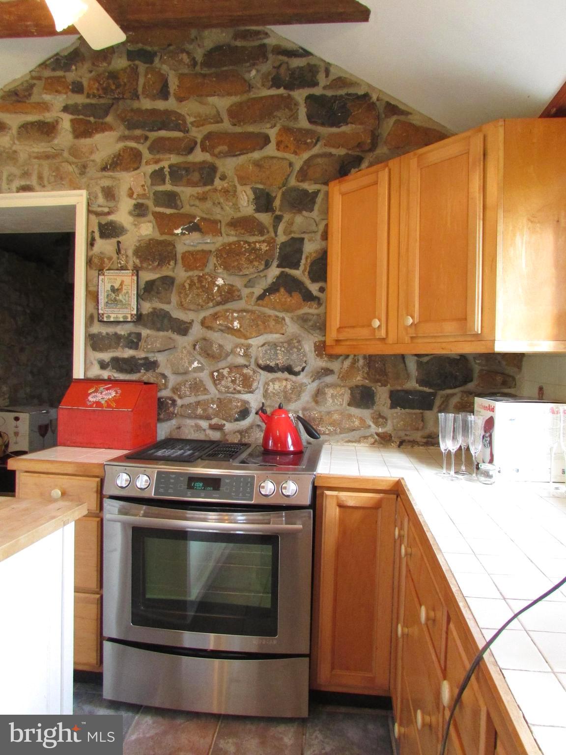 360 Loder Road Reading, PA 19606 - Photo 11 of 42 Gallery Image 11