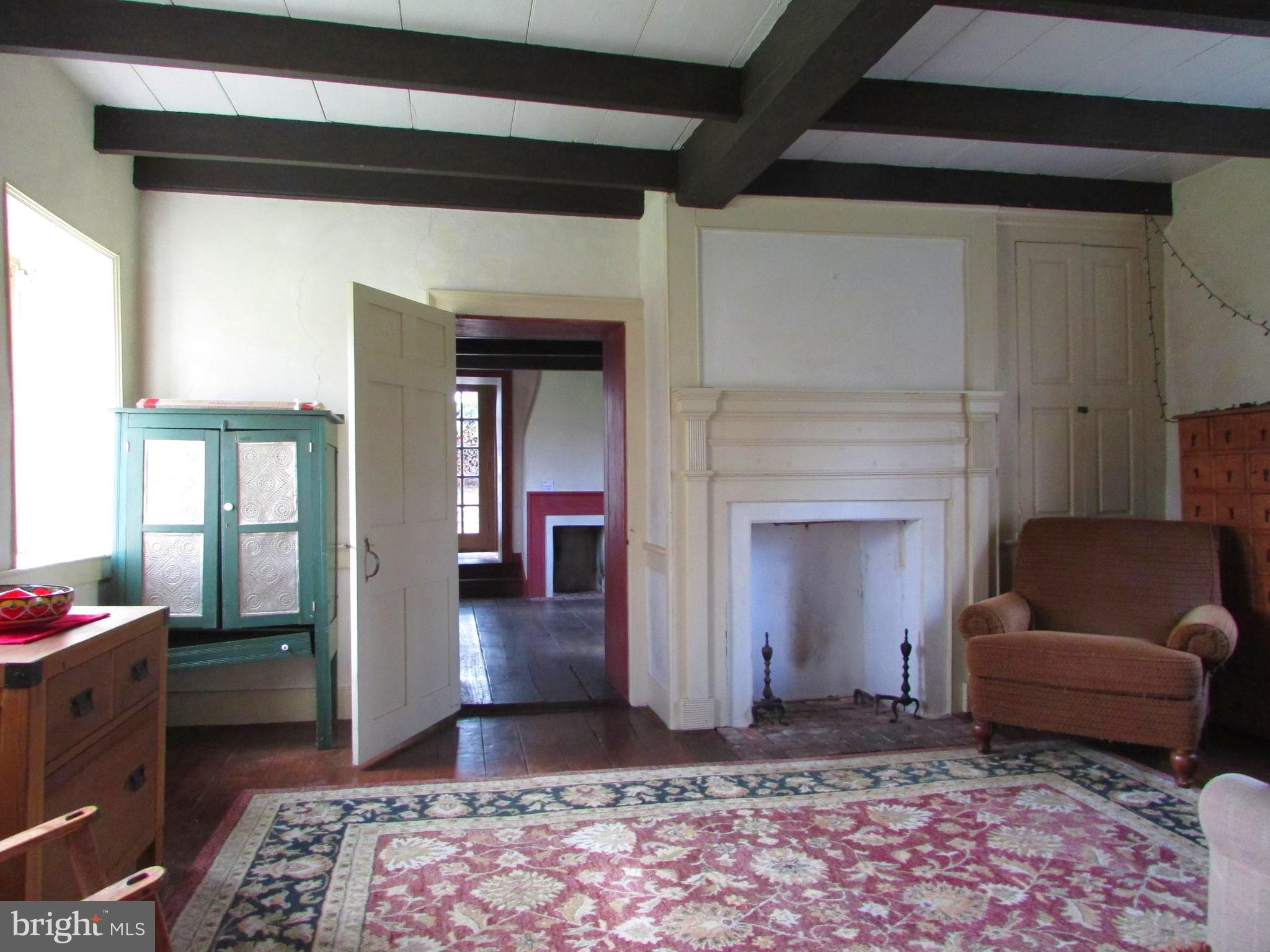 360 Loder Road Reading, PA 19606 - Photo 16 of 42 Living Room Farmhouse