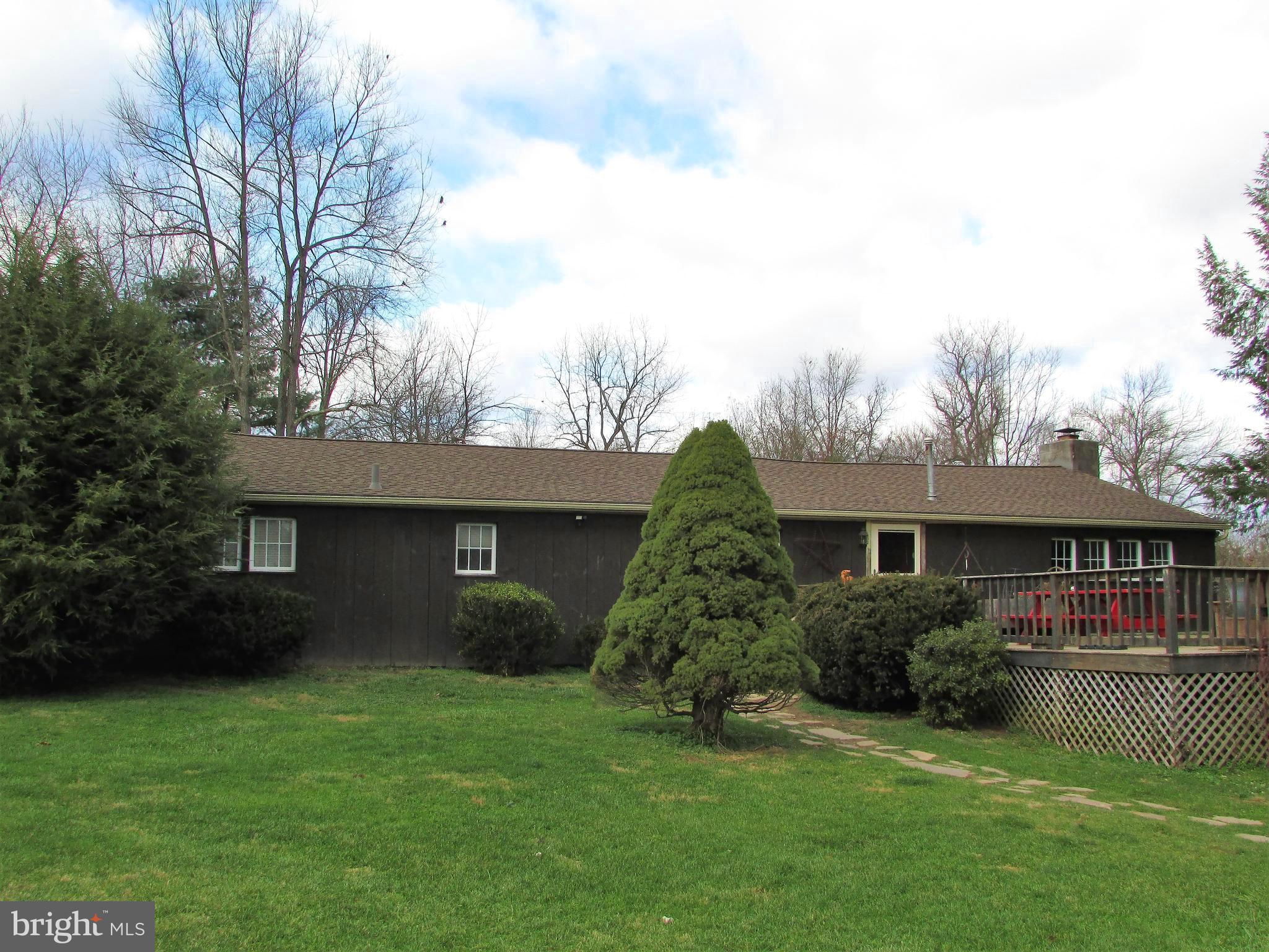 360 Loder Road Reading, PA 19606 - Photo 23 of 42 4 Bedroom, 2 BA Guest House Front