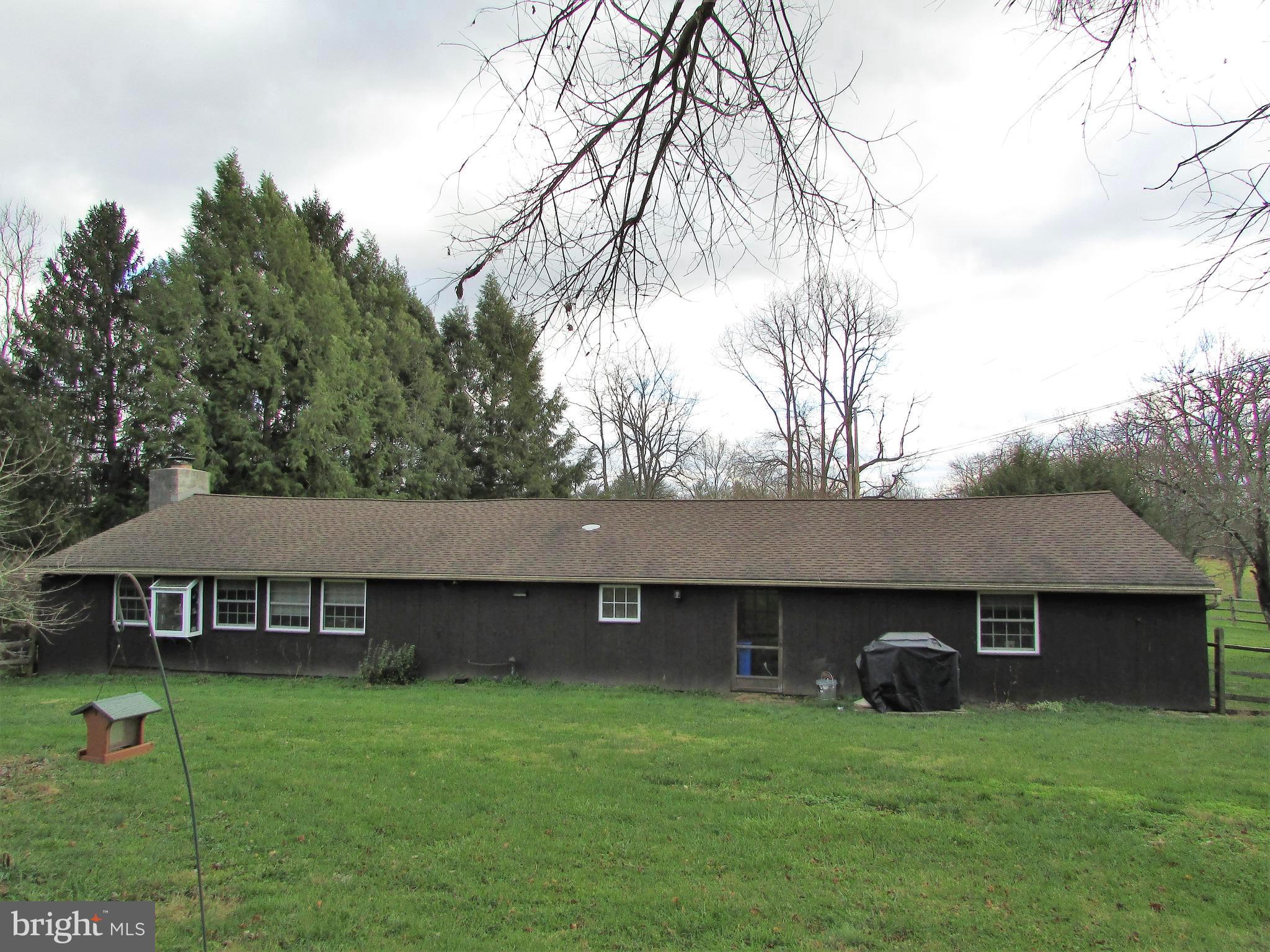 360 Loder Road Reading, PA 19606 - Photo 24 of 42 Guest House Back