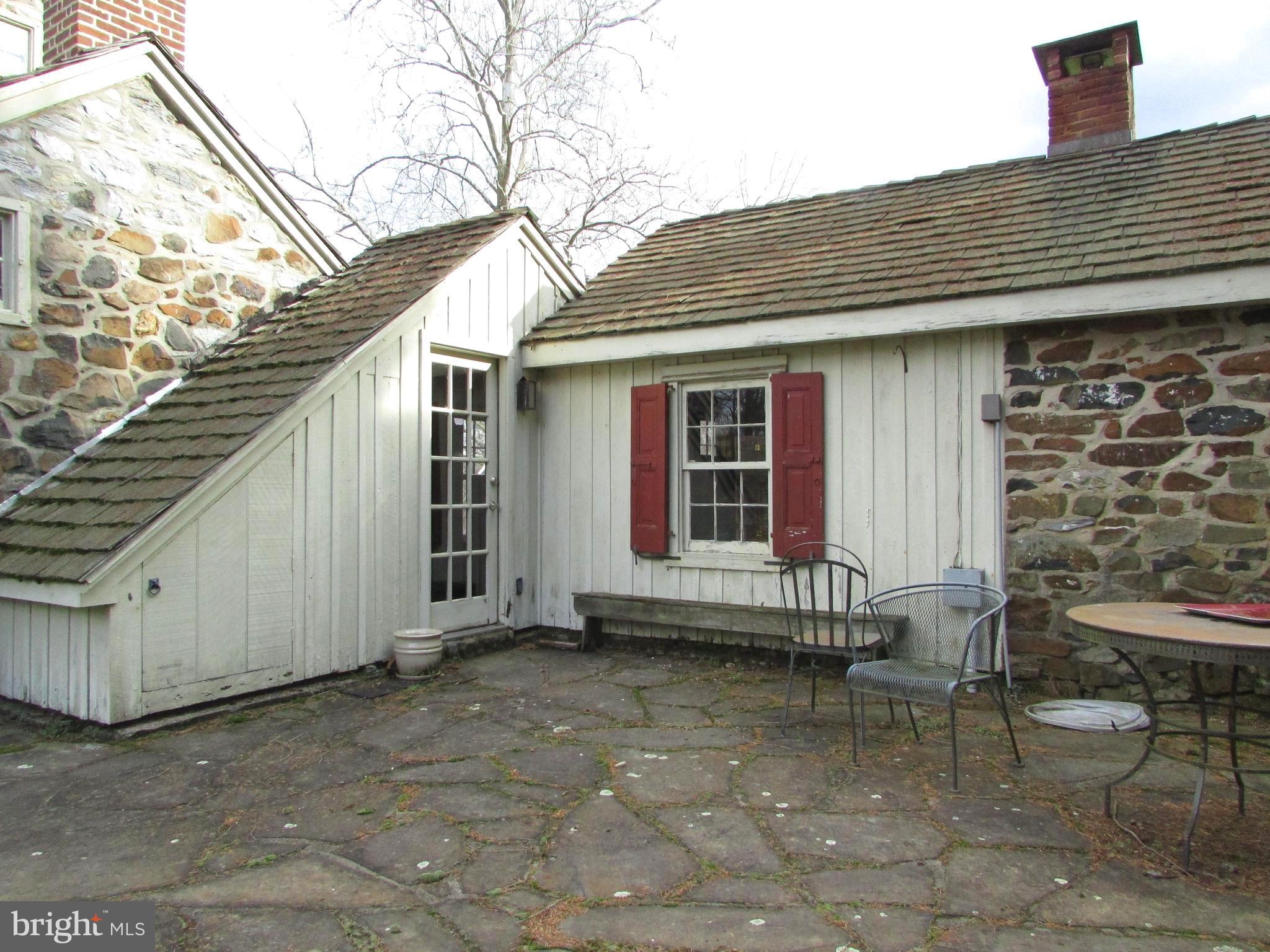360 Loder Road Reading, PA 19606 - Photo 9 of 42 Backyard Patio