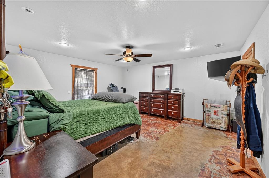 901 Marion Road Venus, TX 76084 - Photo 15 of 33