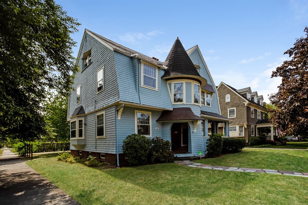 95 Maplewood Terrace Springfield, MA 01108 - Photo 2 of 37 Gallery Image 2