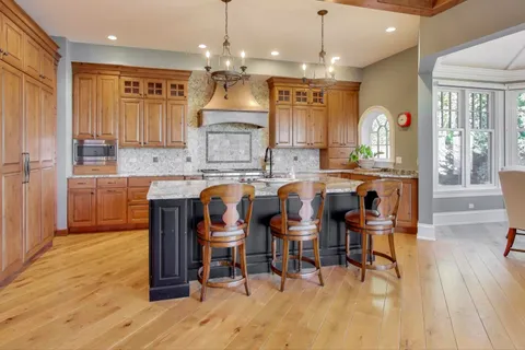 $9,600,000 | 347 Bluffs Edge Drive, Lake Forest, IL 60045